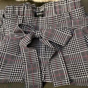 Torrid Tie Front Cigarette Pant size 00